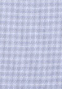 Hellblaues Gewebe mit einem kleinen, sich wiederholenden karierten Muster. Der Stoff hat eine glatte Textur und einen dezenten Glanz.