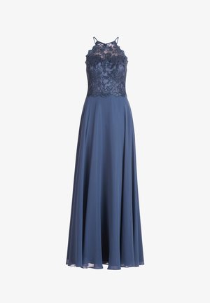 Marineblaues, knöchellanges Kleid mit einem taillierten Spitzenmieder, das filigrane Blumenmuster aufweist, dünne Träger und einen fließenden Rock aus sanftem Stoff.