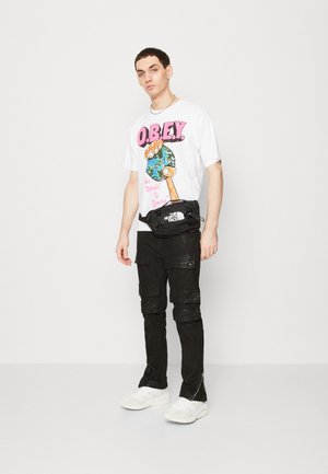 Obey Clothing THE WORLD IS YOURS UNISEX - T-shirt imprimé - white