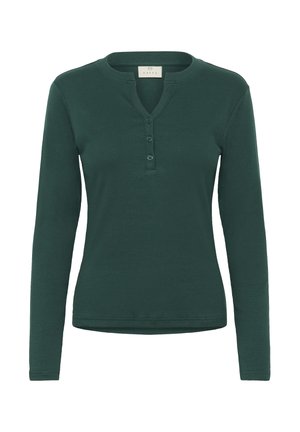 Dolga majica z dolgimi rokavi v teal barvi, izdelana iz rebraste tkanine, z zaobljenim izrezom in tremi gumbi na prednji strani.
