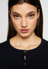 FTC Cashmere Cardigan - midnight