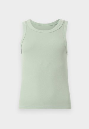 Lichtgroen geribd mouwloos tanktop met een ronde hals, getoond tegen een effen witte achtergrond.