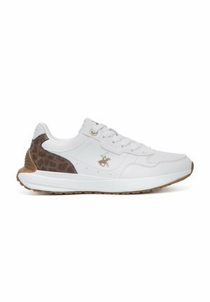 Vita sneakers med brunt leopardmönster på hälen, snörning, vadderad sula och liten hästlogga på sidan.
