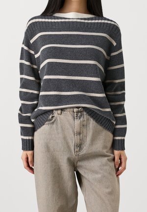 Sweter