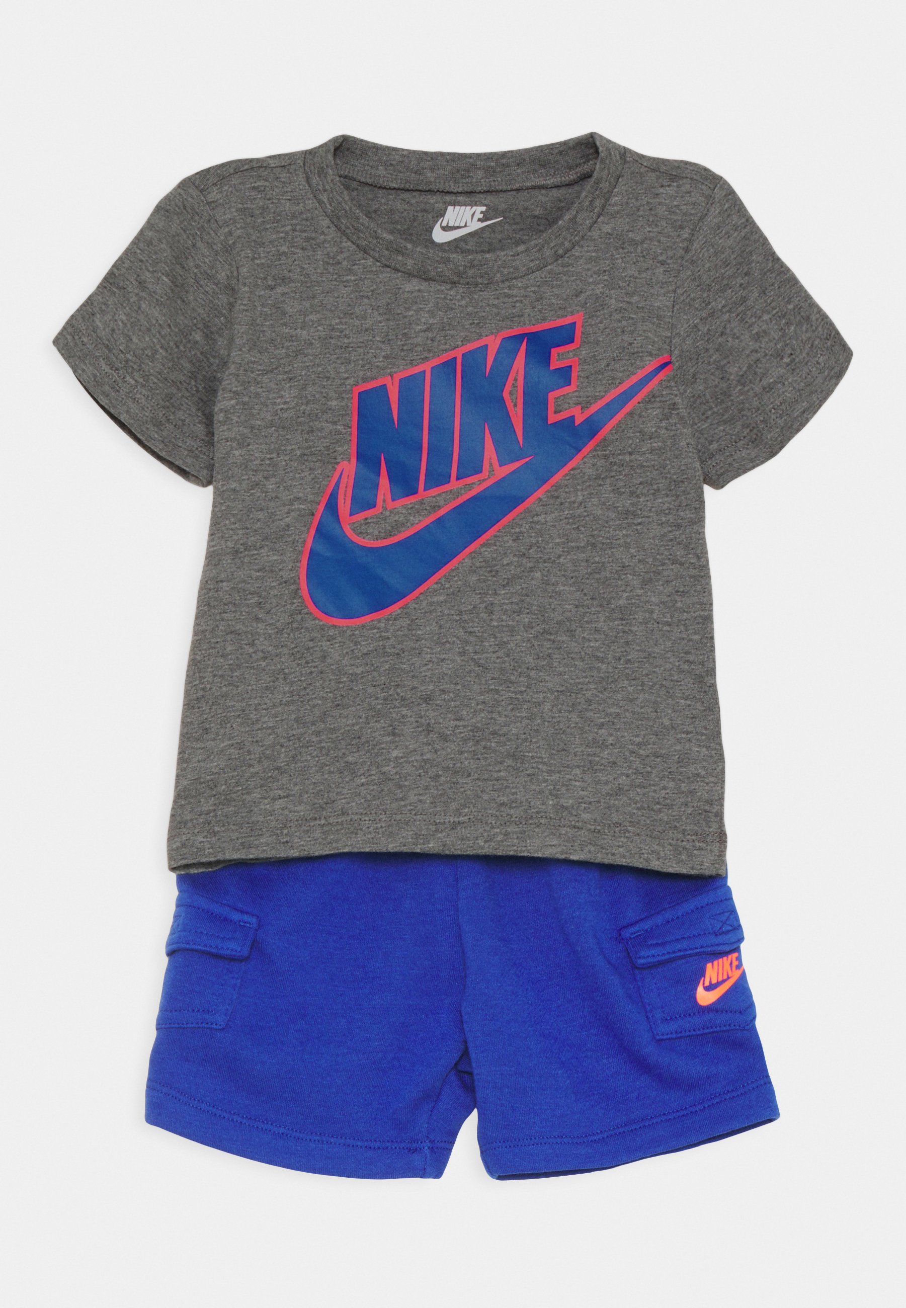 nike t shirt en korte broek