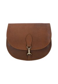 Pochette in pelle marrone con una texture liscia, dotata di chiusura a ribalta e di un semplice gancio in ottone. Bordo arrotondato e senza ulteriori motivi.