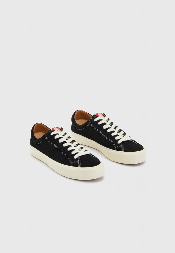 VM003 SUEDE LO UNISEX - Trainers