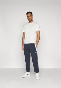 Ted Baker Sports IDRIS - Αθλητικό μπλουζάκι - white