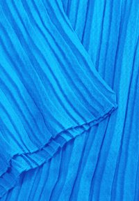 s.Oliver LEICHTER LOOP-MIT PLISSEEFALTEN - Colsjaal - royalblau