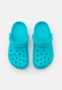 Crocs CLASSIC UNISEX - Mulas - digital aqua