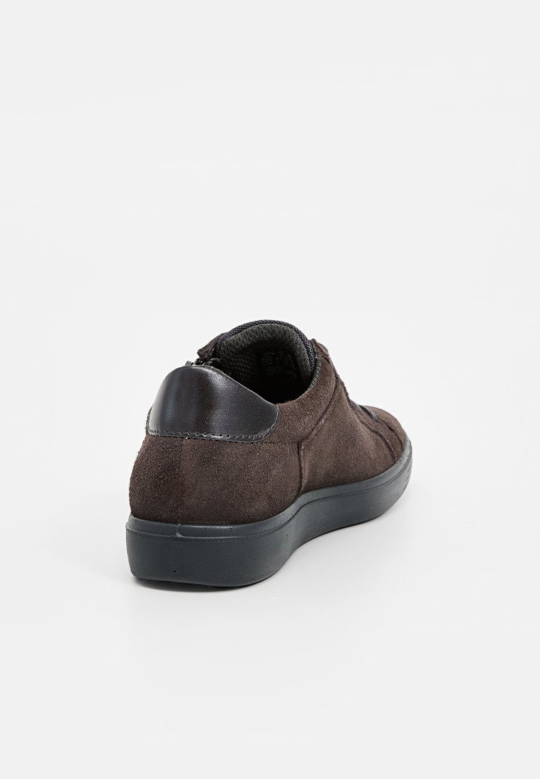 Sneaker low
