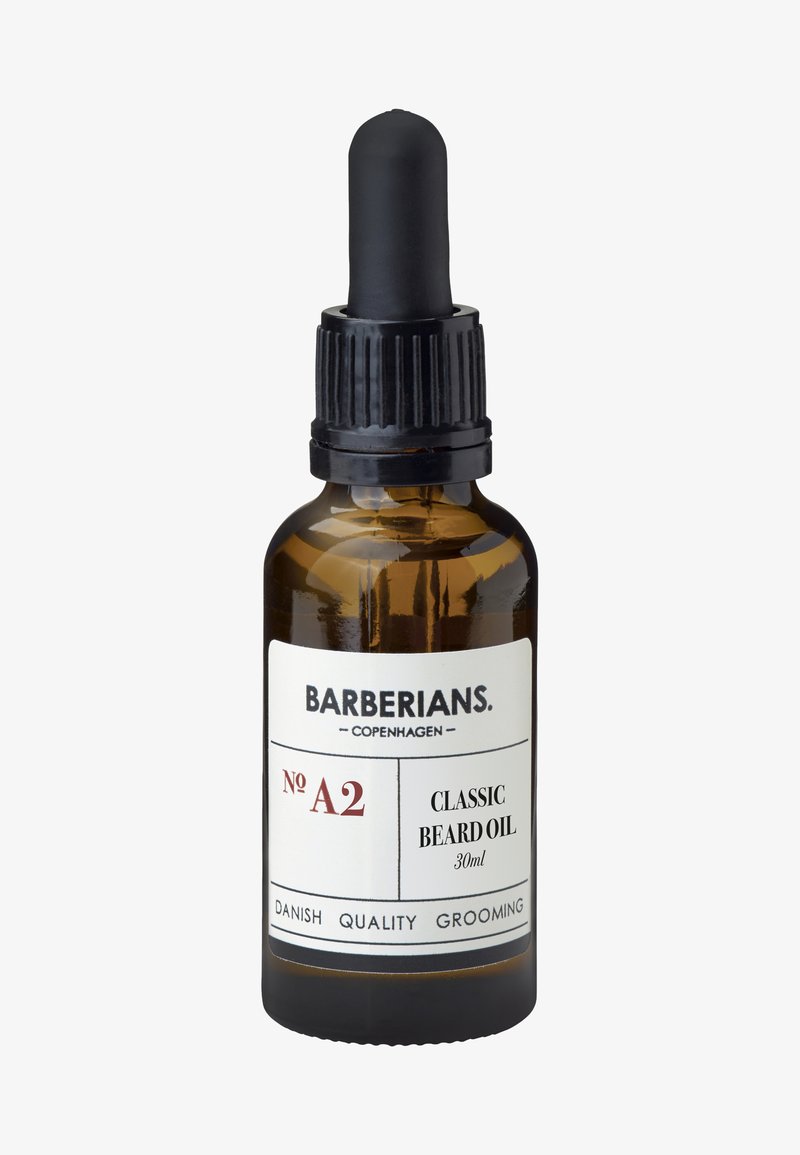 Bottiglia di vetro ambra con pipetta nera. L'etichetta bianca presenta la scritta "BARBERIANS. COPENHAGEN" e il testo "OLIO PER BARBA CLASSICO 30ml".