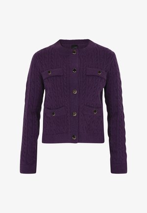 Fialový pletený sveter s textúrovaným vzorom, okrúhlym výstrihom, prednými vreckami a zlatými gombíkmi. Zúžený strih s dlhými rukávmi.