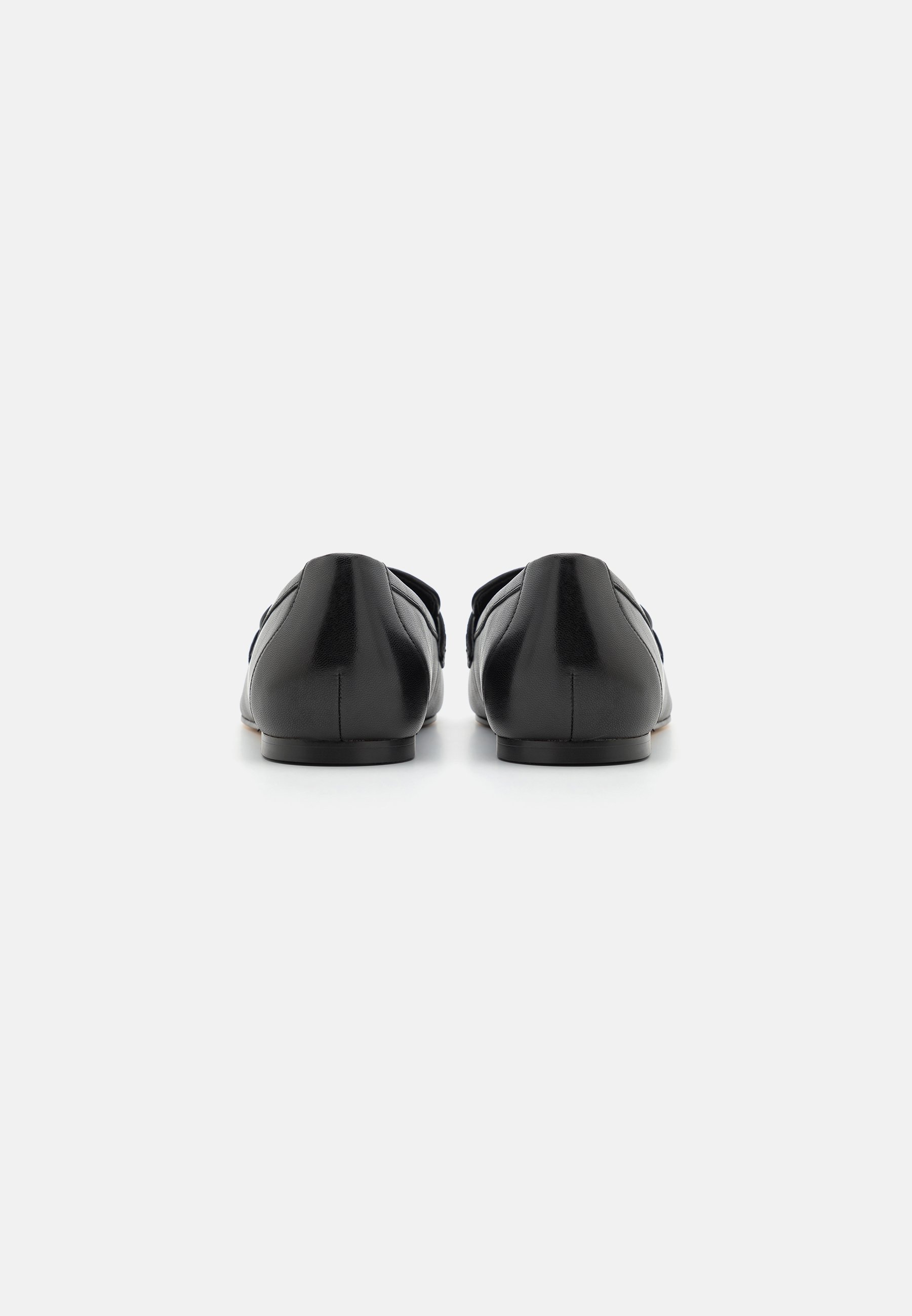 GUESS Damen Isaac Slipper – Klassischer Slip-On Loafer Mit Metallischen Details