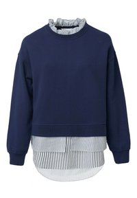 Felpa blu navy sovrapposta a una camicia bianca a righe, con scollatura arricciata. Il design ha una vestibilità ampia con maniche lunghe e un orlo curvo.