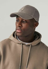 Next 2 PACK REGULAR FIT - Lippalakki - brown neutral
