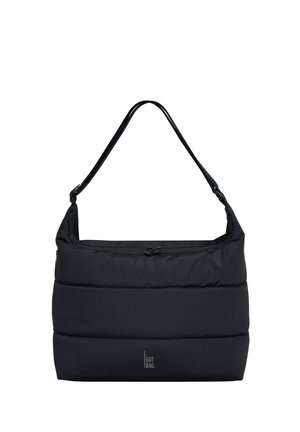 Sac d'épaule noir matelassé avec large bandoulière ajustable et fermeture éclair, comportant le logo "GOT BAG" au centre en bas à l'avant.