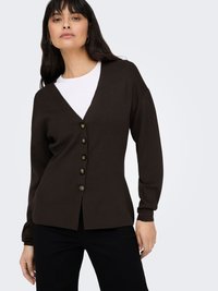 Brauner Strickcardigan mit tiefem V-Ausschnitt, langen Ärmeln und sechs Knöpfen zum Schließen. Verfügt über ein figurbetontes Design und einen leicht offenen Saum.