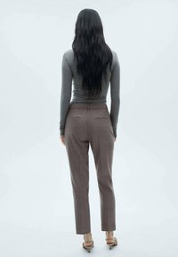 Mango Chino - beige