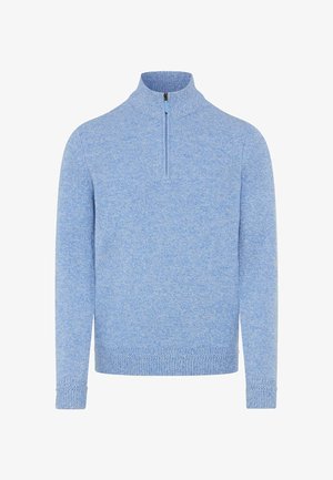 Lichtblauwe gebreide trui met een kraag met een kwartrits. Kenmerkt zich door een zachte textuur en geribbelde boorden en zoom. Eenvoudig, casual ontwerp.