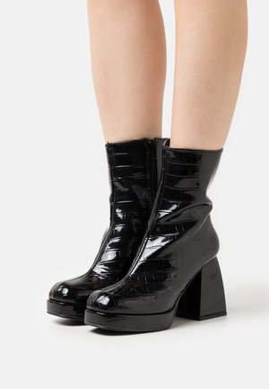 Even&Odd Gležnjače s platformom - black