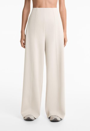 OYSHO SUPER HIGH RISE PIQUÉ WITH COTTON - Stoffhose - sand