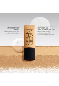 NARS SOFT MATTE COMPLETE FOUNDATION - Fond de teint - new caledonia