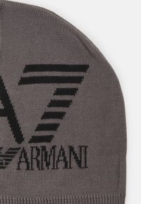 EA7 Emporio Armani MOUNTAIN VISIBILITY BEANIE UNISEX - Pletena kapa - volcanic glass/black