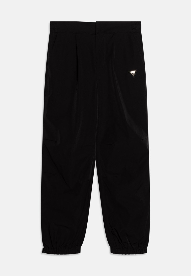 Μαύρο παντελόνι με πλισέ μπροστά, ελαστικές μανσέτες και πλάγιες τσέπες. Διαθέτει τριγωνικό λογότυπο κοντά στη μέση. Λείο υφάνε.