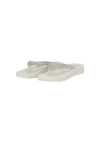 Infradito bianchi con texture intrecciata, cinturini decorati con strass trasparenti e suola piatta, progettati per comfort e uso casual.