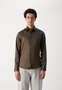 Lindbergh PLAIN - Košeľa - dark brown