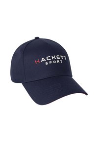 Marineblaue Kappe aus Stoff, mit dem Text "HACKETT SPORT" in Weiß und Rot. Entworfen mit einem runden Schirm und Belüftungsöffnungen.