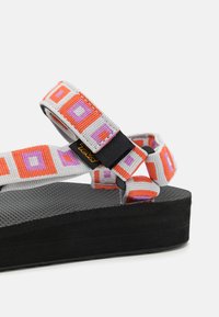 Teva MIDFORM UNIVERSAL - Sandalias de senderismo - orange/rose