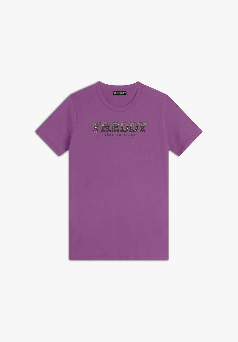 T-shirt in cotone viola con maniche corte e scollatura rotonda. Presenta la scritta "FREDDY" e "TIME TO SHINE" in un testo a contrasto con decorazioni.