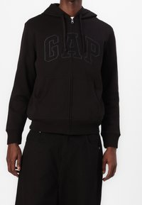 GAP Felpa con cappuccio - black