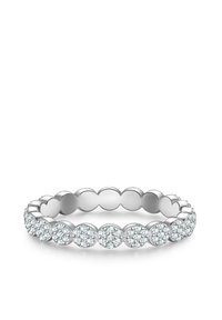 Valge metallist sõrmus, millel on ümmargused osad säravate, läbipaistvate kivikestega. Poleeritud viimistlus koos lainelise servade disainiga.