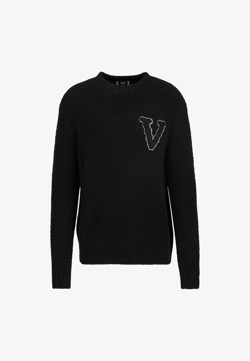 Schwarzer Pullover aus weichem, strukturiertem Stoff. Mit rundem Ausschnitt und einem weißen gestickten "V" auf der linken Brust. Lange Ärmel.