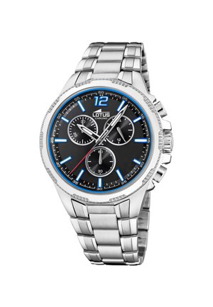 Zegarek Lotus chronograf ze stali nierdzewnej z czarną tarczą, niebieskimi znacznikami godzin, trzema subtarcziami i srebrną bransoletą.
