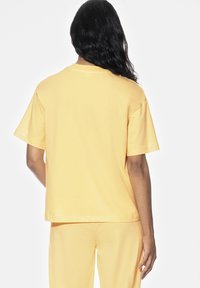 mey RELAXED żółty
