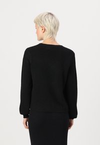 Pieces PCANNA GLITTER BOW V-NECK CARDIGAN - Kardiganas - black