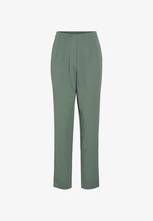 Pantalons ajustés verts avec une texture lisse, présentant des plis à l'avant, des jambes droites et une taille mi-haute.