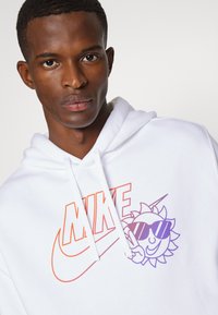 Nike Sportswear HOODIE - Camisola - white