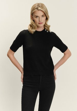 - T-shirt z nadrukiem