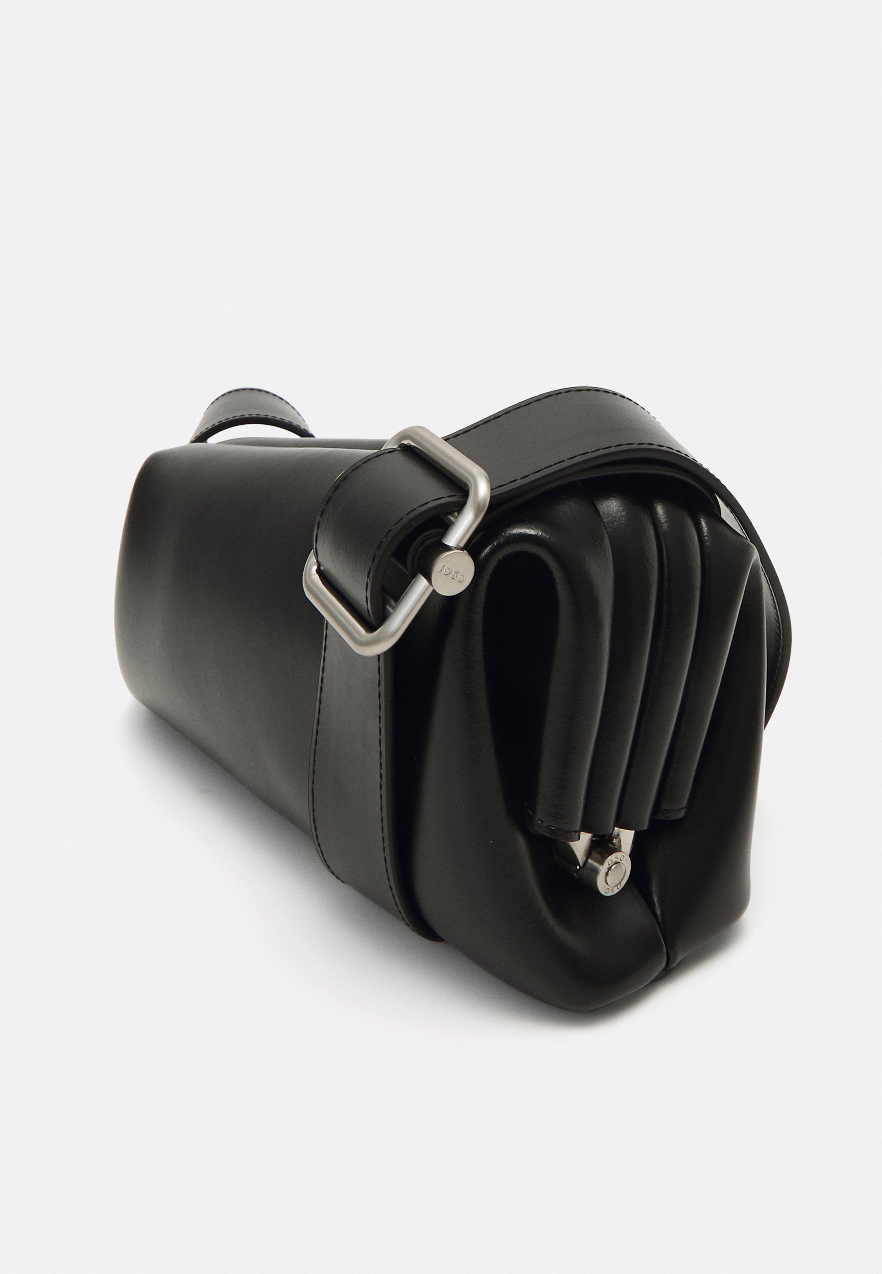 [OSOI] SLIDE BROT ☆送料込☆ OSOI Slide Brot Bag in Brown | Lyst