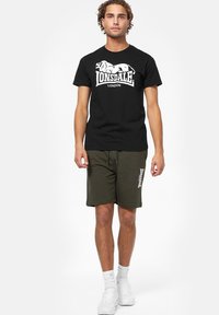 Lonsdale NORMALE PASSFORM FRINGFORD - Pantalones deportivos - olive white