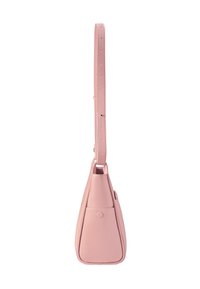 Borsa in pelle rosa con forma triangolare, una lunga tracolla regolabile e una piccola tasca frontale con un accento circolare. Texture liscia.