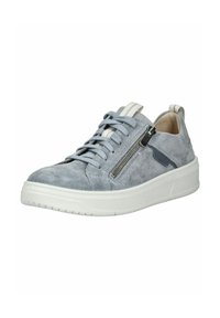 Hellblaue Wildleder-Sneaker mit weißer Gummisohle, kontrastierenden Schnürsenkeln, seitlichem Reißverschluss und strukturiertem Obermaterial. Schlankes, modernes Design.