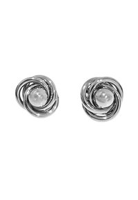 Orecchini in metallo tono argento con un design a spirale, che racchiudono una perla rotonda centrale. Texture liscia con superfici riflettenti.