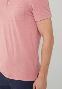 Hackett London GMD POCKET  - Polokošeľa - ash rose pink