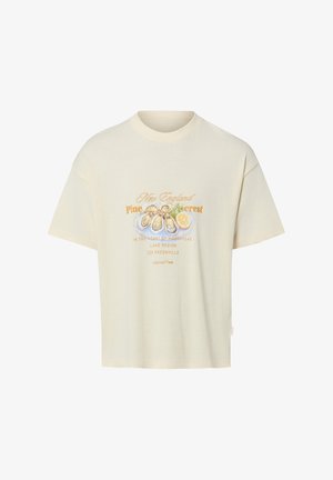 Kremowa koszulka z krótkim rękawem z grafiką ostryg, cytryny oraz napisem "New England Pine Crest" i szczegółami lokalizacji.